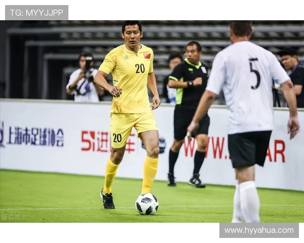 杨晨用实力与坚持诠释足球梦想展现中国球员在国际赛场的坚韧风采
