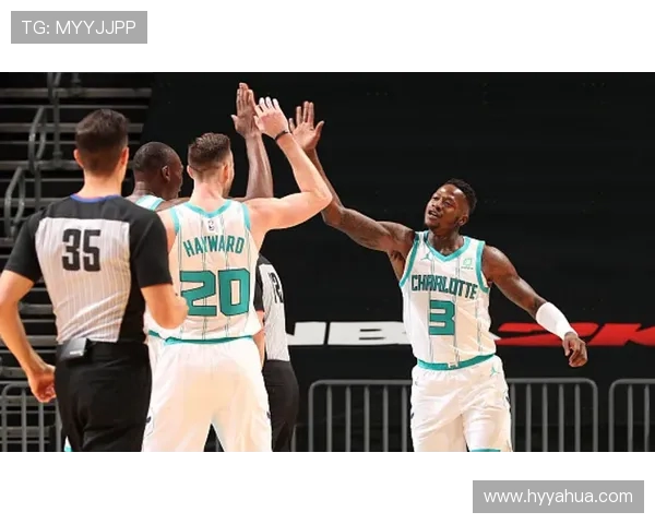 亚眠与克莱蒙激战正酣比分胶着双方争夺关键三分